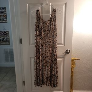 Beautiful Cream & Black Midi Dress